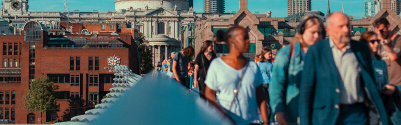 millennium bridge_people